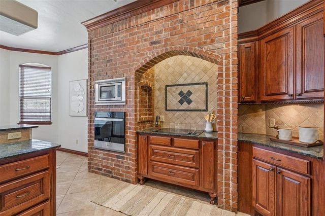 2113 Mulberry Creek Avenue, Yukon, OK 73099