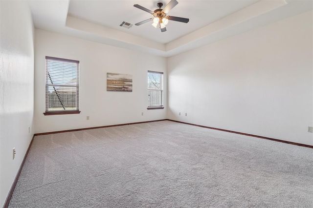 2113 Mulberry Creek Avenue, Yukon, OK 73099
