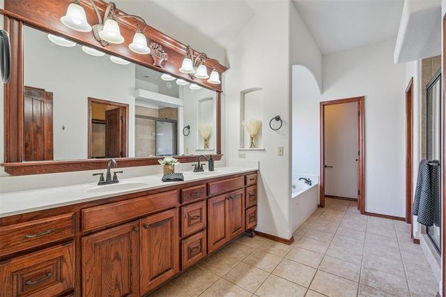 2113 Mulberry Creek Avenue, Yukon, OK 73099