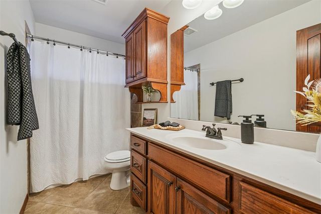 2113 Mulberry Creek Avenue, Yukon, OK 73099