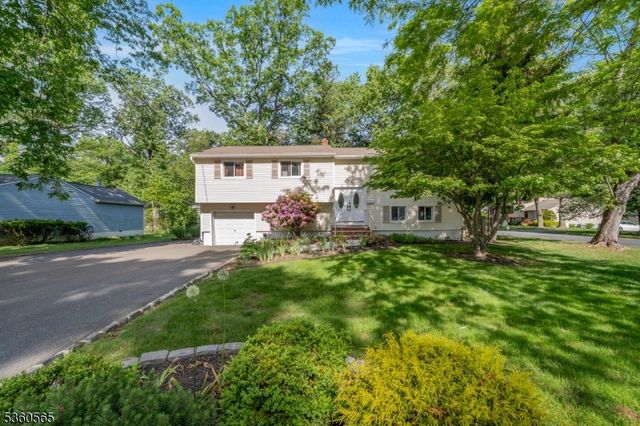 71 Glendale Ave, Livingston Twp., NJ 07039
