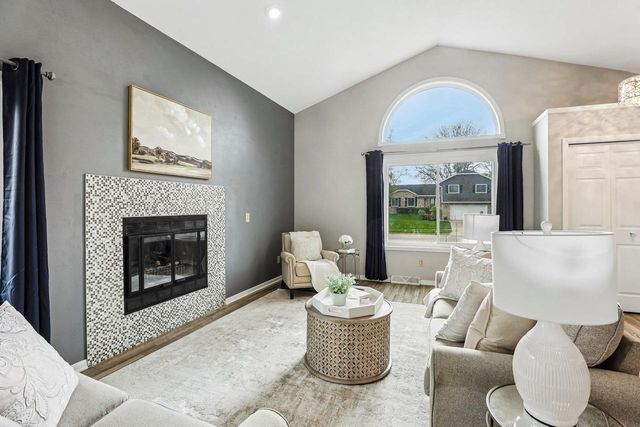 1014 Eric Lane, Waunakee, WI 53597
