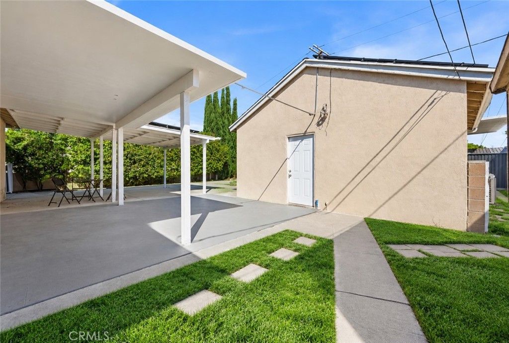 11460 Valjean Avenue, Granada Hills, CA 91344 — photo 2
