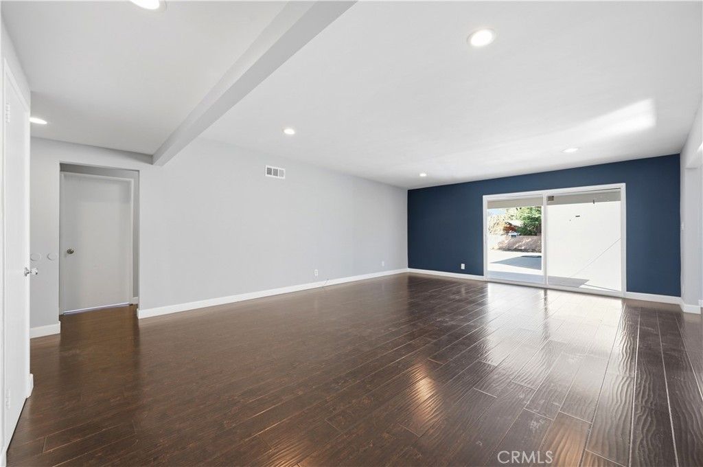 11460 Valjean Avenue, Granada Hills, CA 91344 — photo 4