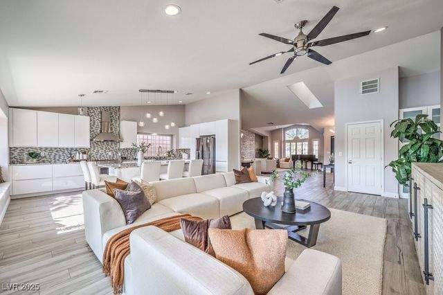 2432 Ocean Front Drive, Las Vegas, NV 89128