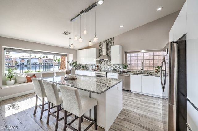 2432 Ocean Front Drive, Las Vegas, NV 89128