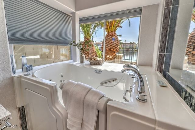 2432 Ocean Front Drive, Las Vegas, NV 89128