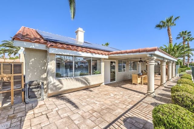 2432 Ocean Front Drive, Las Vegas, NV 89128