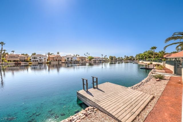 2432 Ocean Front Drive, Las Vegas, NV 89128