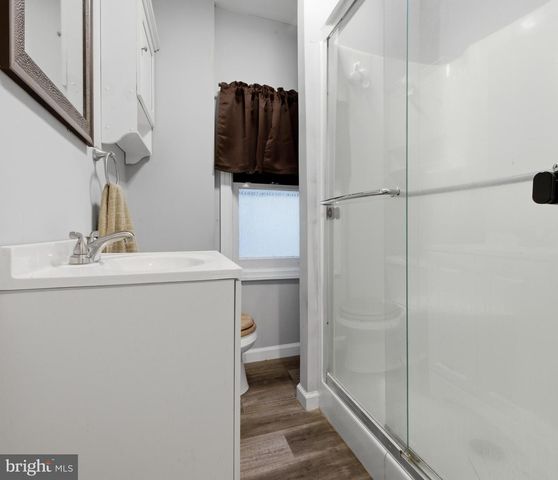 206 W 5TH AVE W, Runnemede, NJ 08078