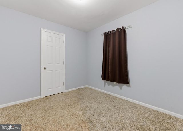 206 W 5TH AVE W, Runnemede, NJ 08078
