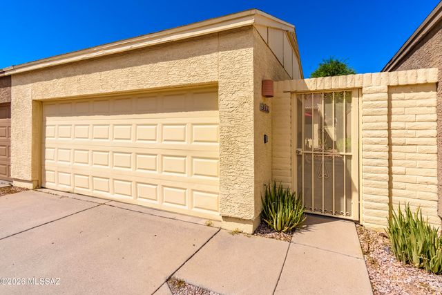 2549 N Palo Santo Drive, Tucson, AZ 85745