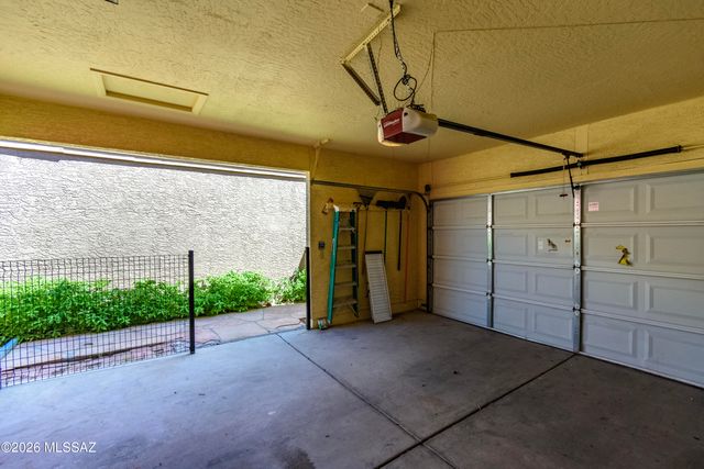 2549 N Palo Santo Drive, Tucson, AZ 85745