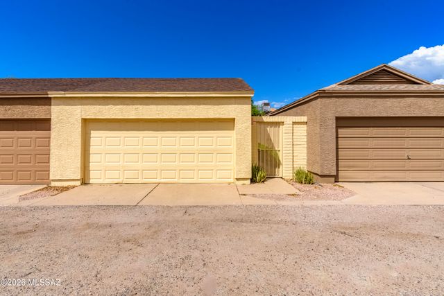 2549 N Palo Santo Drive, Tucson, AZ 85745