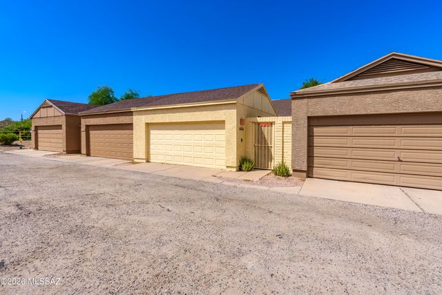2549 N Palo Santo Drive, Tucson, AZ 85745