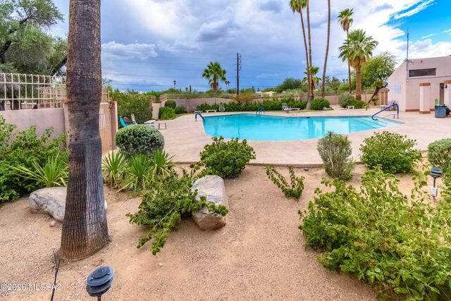 2549 N Palo Santo Drive, Tucson, AZ 85745