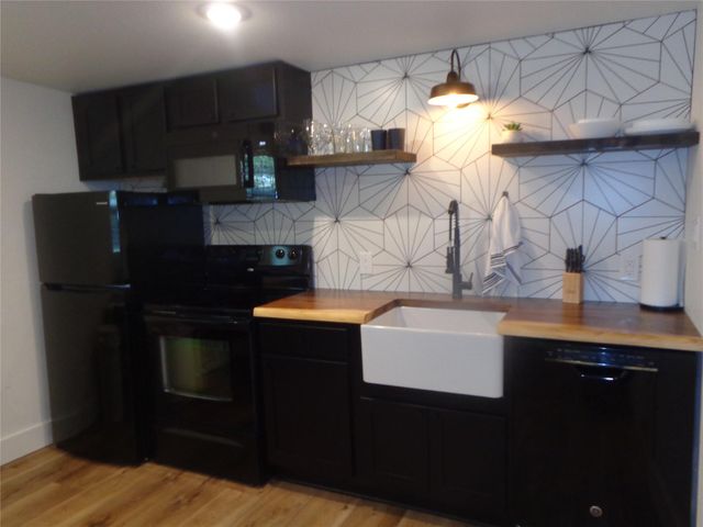 1009 Edgewater FLS, Canyon Lake, TX 78133