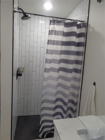 1009 Edgewater FLS, Canyon Lake, TX 78133