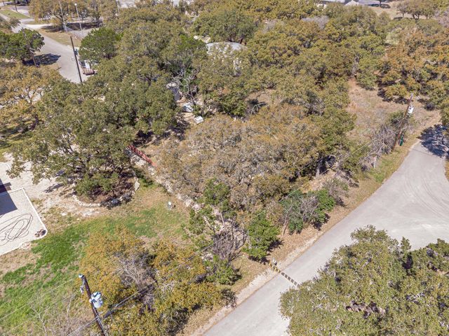 1009 Edgewater FLS, Canyon Lake, TX 78133