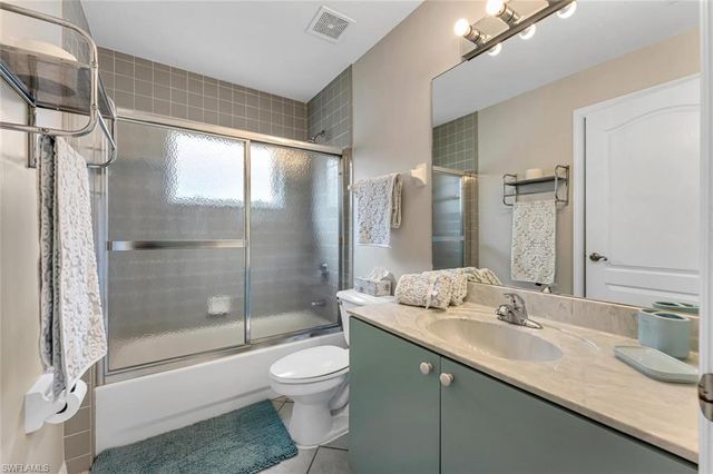 929 Marble DR, Naples, FL 34104