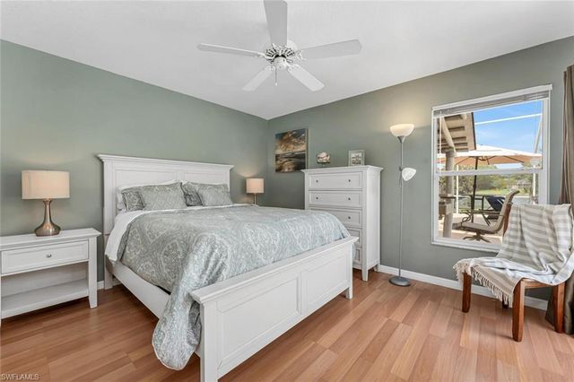 929 Marble DR, Naples, FL 34104