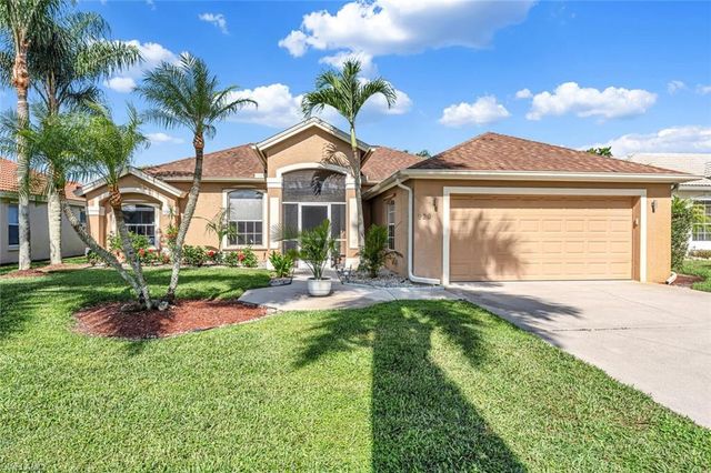 929 Marble DR, Naples, FL 34104