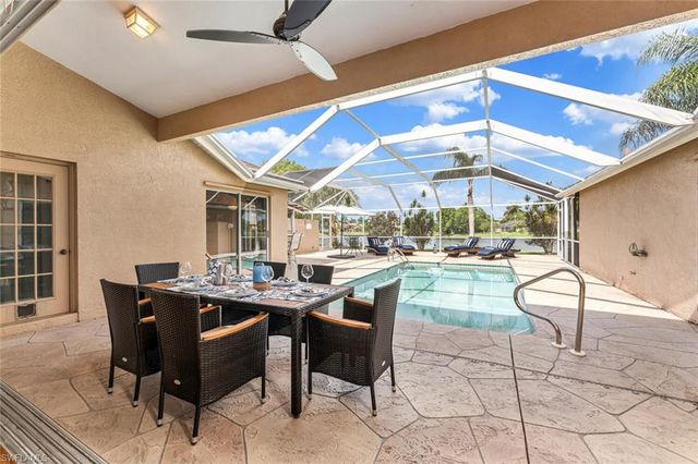 929 Marble DR, Naples, FL 34104