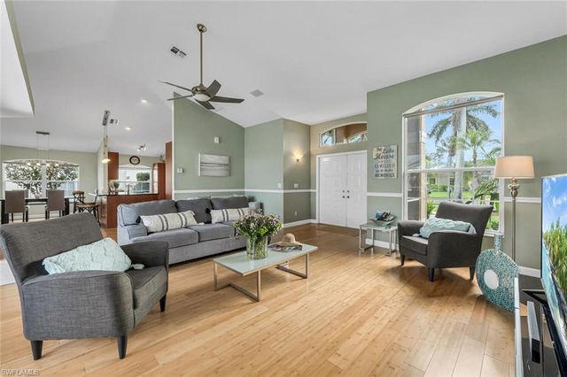 929 Marble DR, Naples, FL 34104