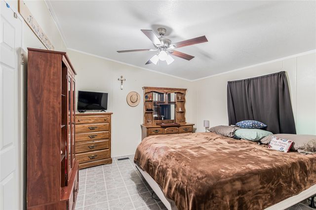 403 Birch Forest Drive, Somerville, TX 77879