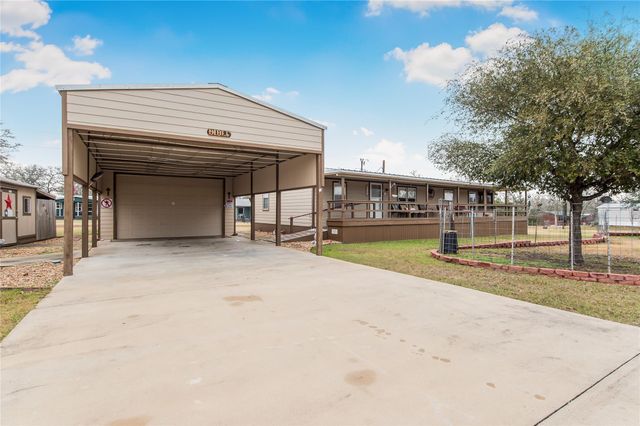 403 Birch Forest Drive, Somerville, TX 77879