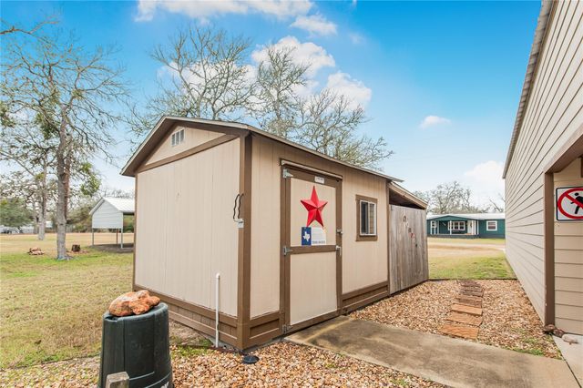 403 Birch Forest Drive, Somerville, TX 77879