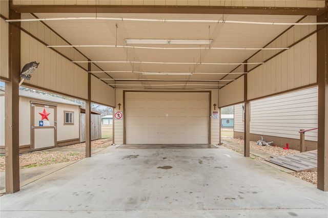 403 Birch Forest Drive, Somerville, TX 77879