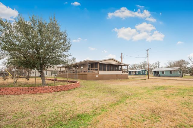403 Birch Forest Drive, Somerville, TX 77879