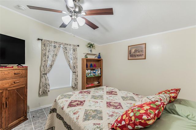 403 Birch Forest Drive, Somerville, TX 77879