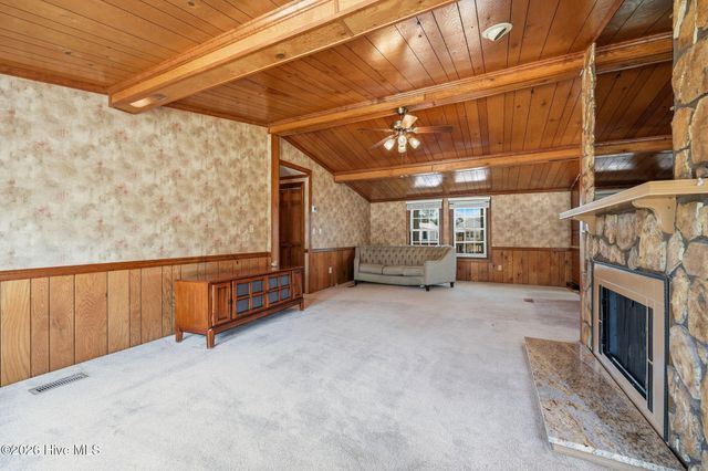 2831 Whichards Beach Road, Chocowinity, NC 27817