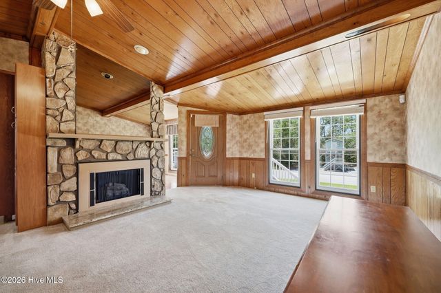 2831 Whichards Beach Road, Chocowinity, NC 27817