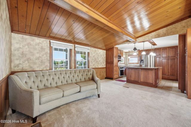 2831 Whichards Beach Road, Chocowinity, NC 27817
