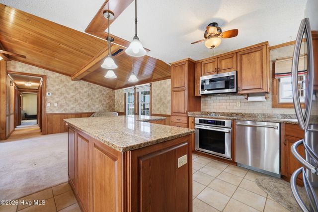 2831 Whichards Beach Road, Chocowinity, NC 27817