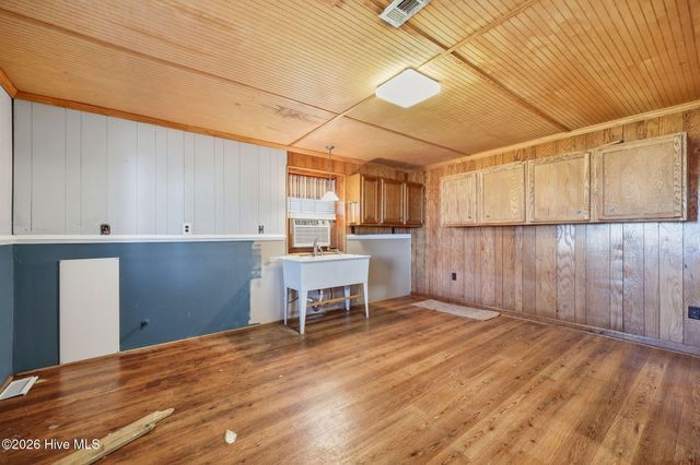 2831 Whichards Beach Road, Chocowinity, NC 27817