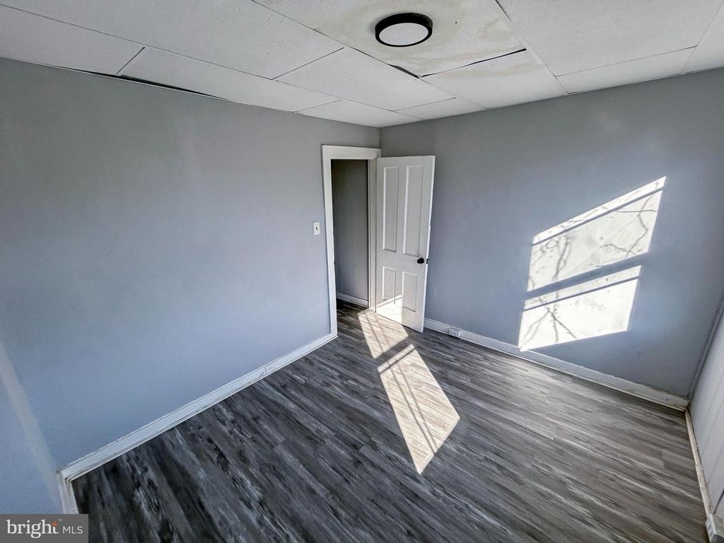 Image 11 of property listing at 1531 N WOODYEAR ST, Baltimore, MD 21217