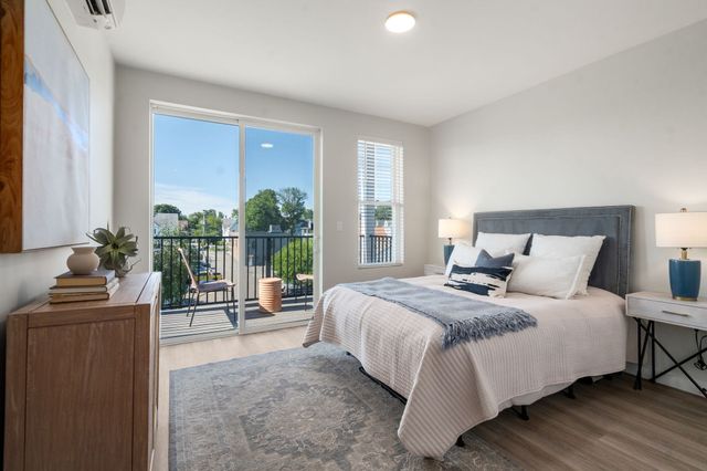 10 Somerset 307, Winthrop, MA 02152