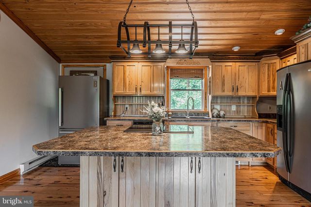 7384 S SUSQUEHANNA TRL, Port Trevorton, PA 17864
