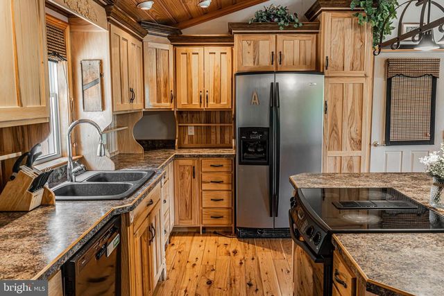 7384 S SUSQUEHANNA TRL, Port Trevorton, PA 17864