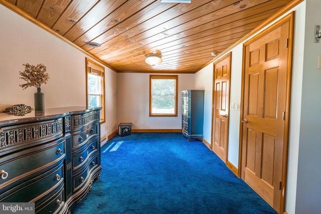 7384 S SUSQUEHANNA TRL, Port Trevorton, PA 17864