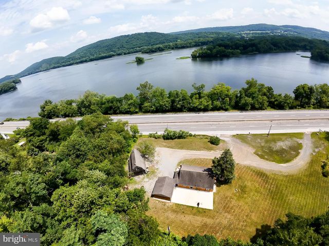 7384 S SUSQUEHANNA TRL, Port Trevorton, PA 17864