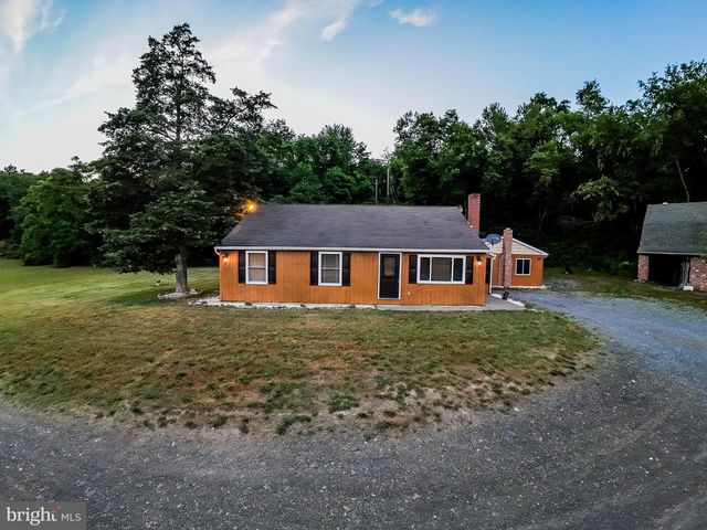 7384 S SUSQUEHANNA TRL, Port Trevorton, PA 17864