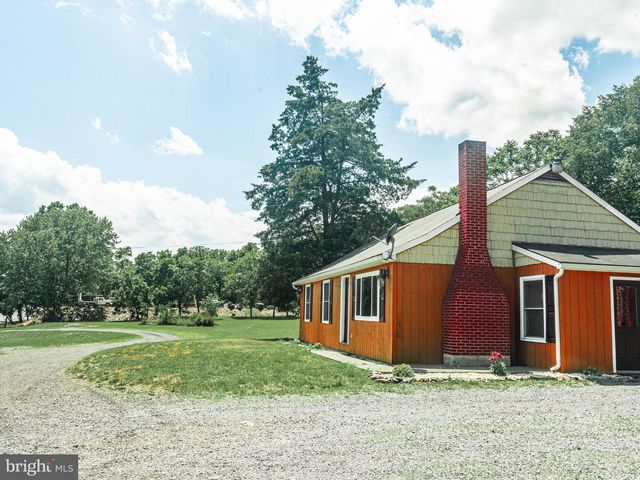 7384 S SUSQUEHANNA TRL, Port Trevorton, PA 17864