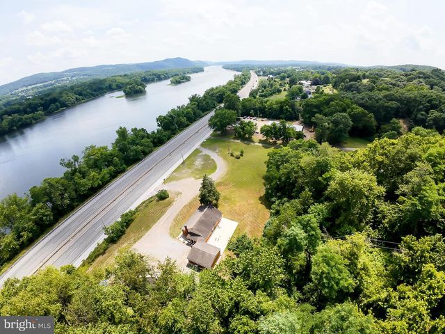7384 S SUSQUEHANNA TRL, Port Trevorton, PA 17864