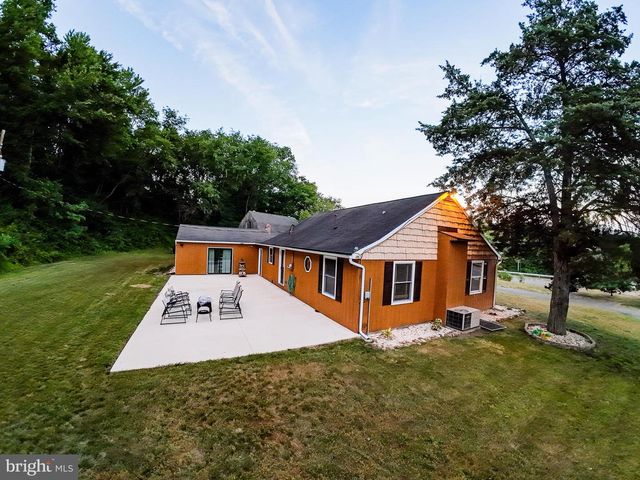 7384 S SUSQUEHANNA TRL, Port Trevorton, PA 17864
