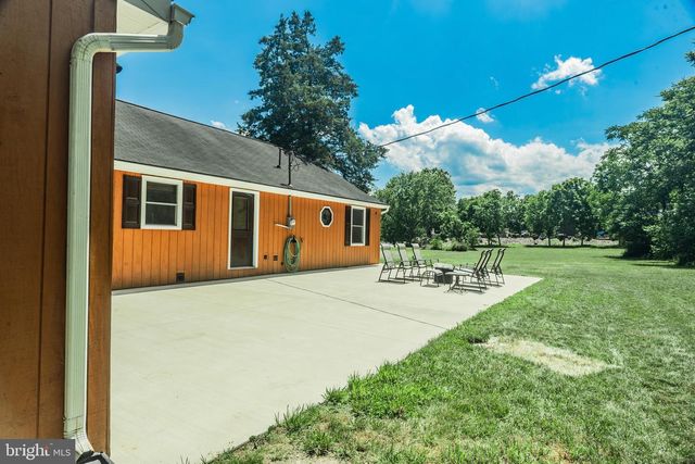 7384 S SUSQUEHANNA TRL, Port Trevorton, PA 17864